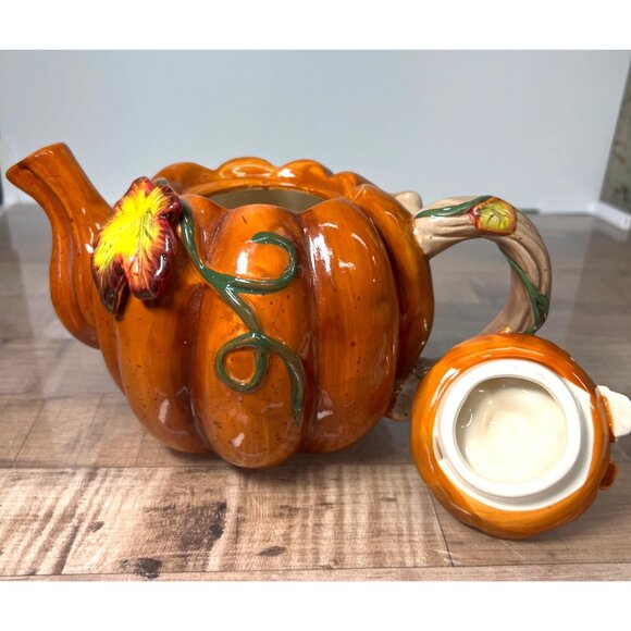 Vintage TII Collections Ceramic “Pumpkin” Teapot - Picture 6 of 7